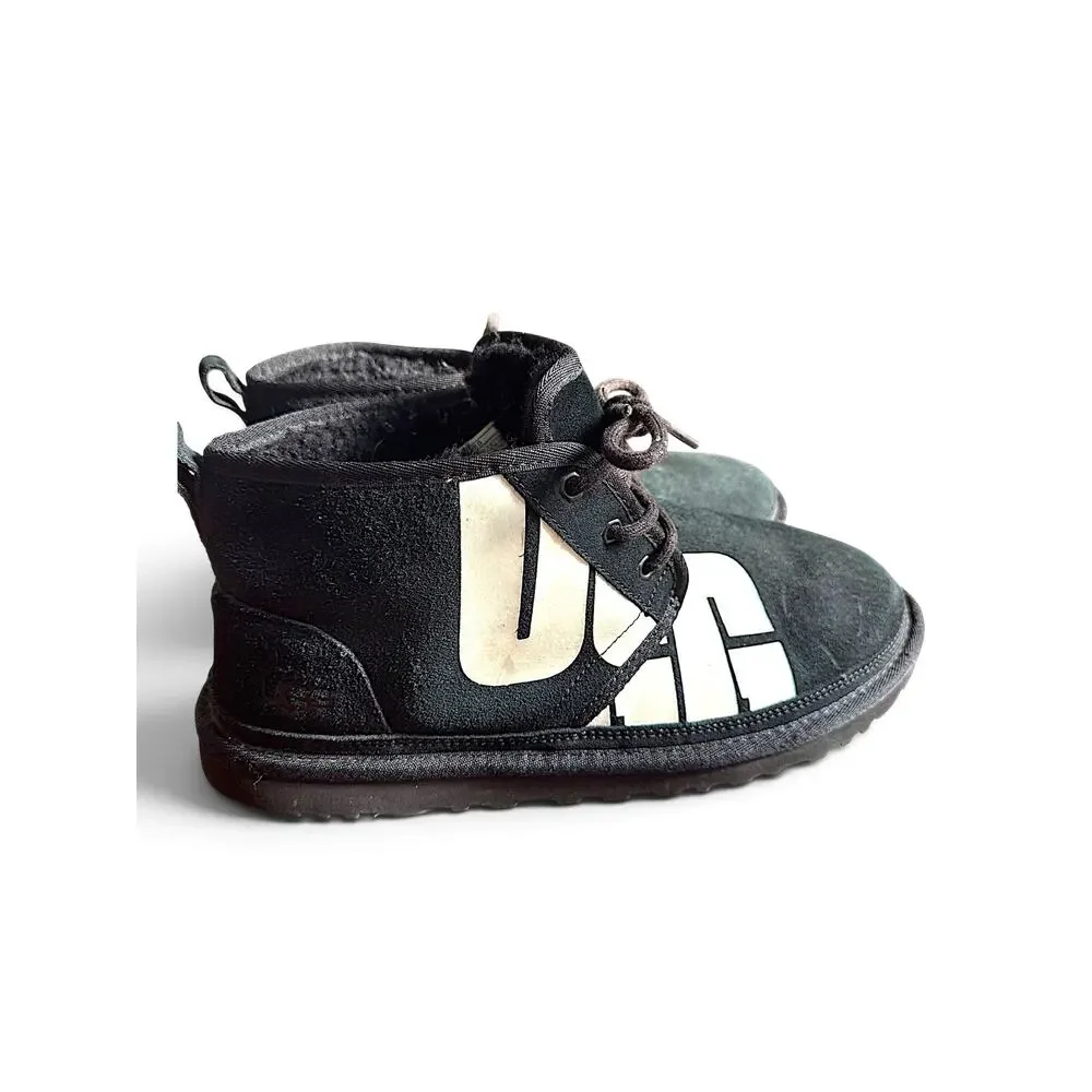 UGG Neumel Graphic Logo Black Suede Chukka Boots Men’s Size 11 UGGPlush